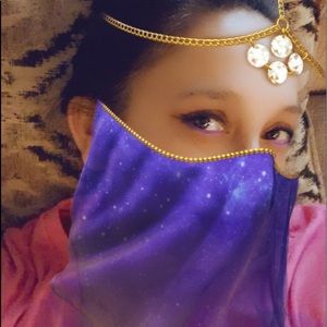 Meet your Posher, Raya